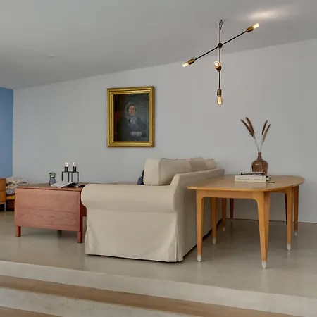 Hébergement de vacances Stunning In With Kitchen *