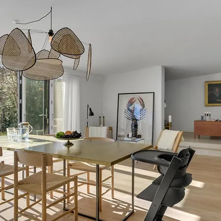 Stunning In With Kitchen Hébergement de vacances *